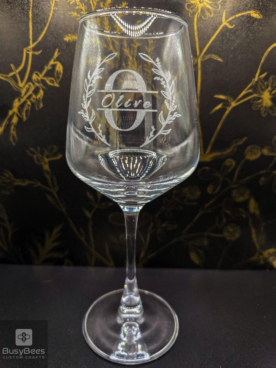 Personalized engraved wine glass – photo 4